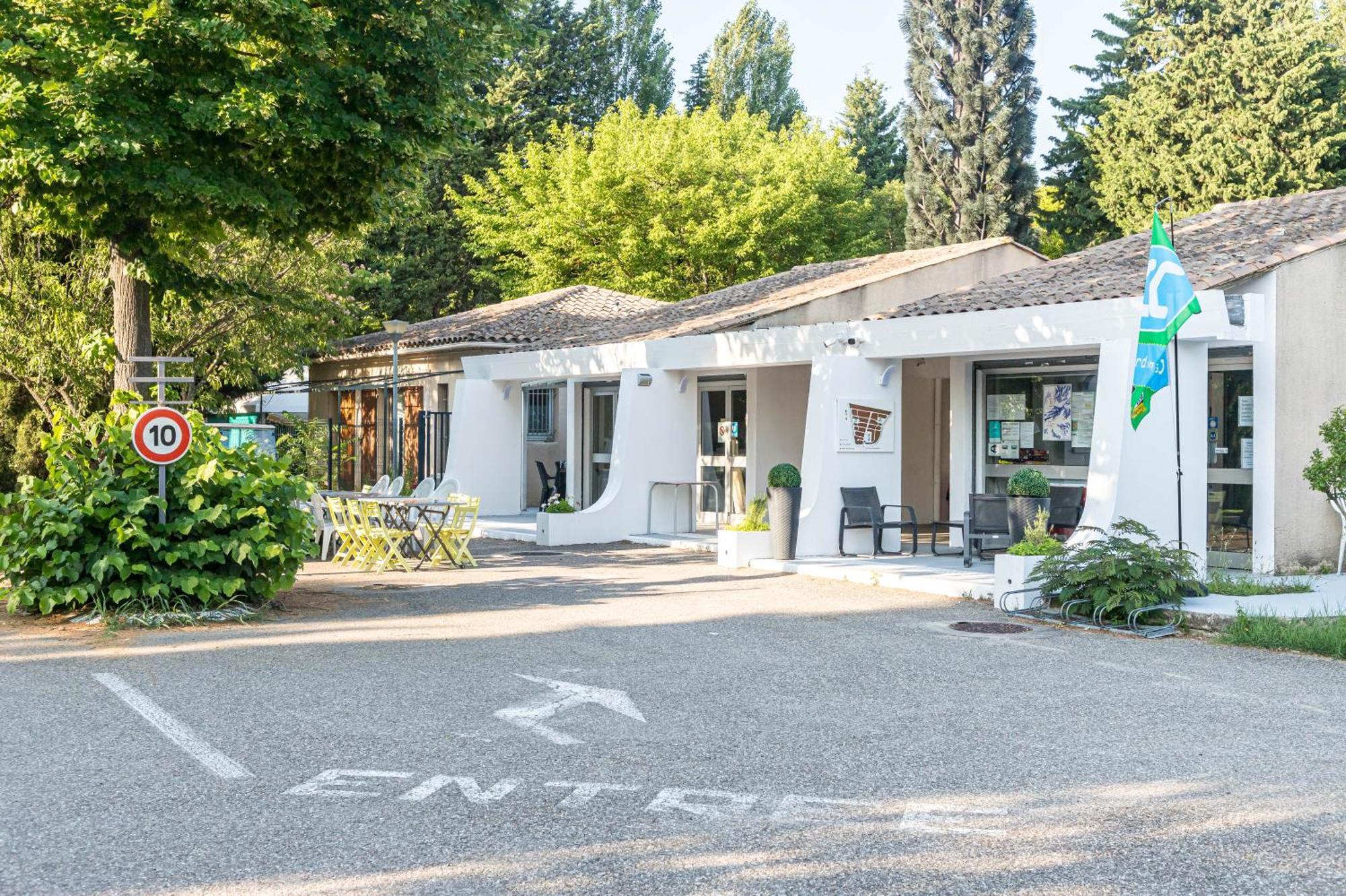 VivaCamp La Laune Villeneuve-lès-Avignon Exterior foto